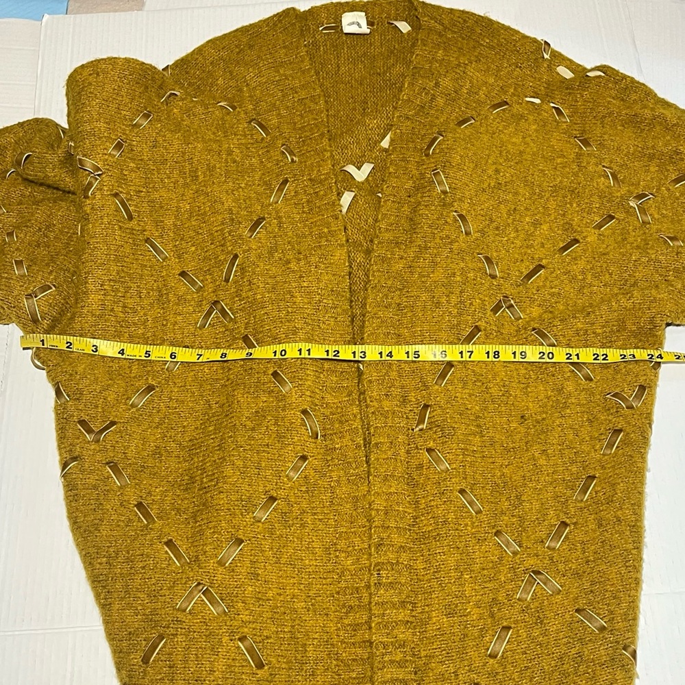 Akemi & Kin Open Cardigan - Picture 11 of 14